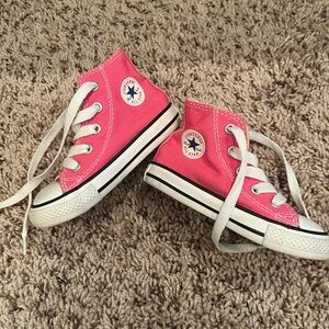 Converse Pink High-Top Sneakers Classic Design